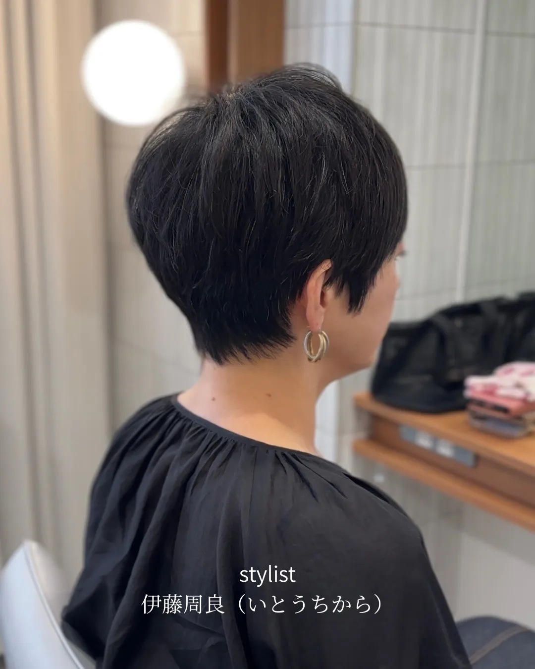 大人ショート、白髪ぼかしが得意な伊藤周良のお客様スタイルです...